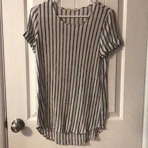 Black and white high low blouse